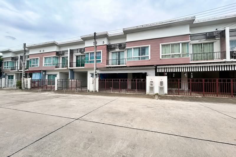ศุภาลัย เบลล่า วงแหวน-ลำลูกกา คลอง 4, Pathum Thani, ไสวประชาราษฎร์, Lat Sawai, Lam Luk Ka, Pathum Thani, 3 Bedrooms, 100 sqm, Townhouse For Sale, by สง่าชัย ไทรทองคำ, 500490491 - DDproperty.com