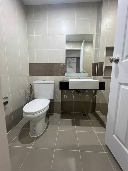 Trio Town sriracha, Chon Buri (Pattaya), Surasak, Si Racha, Chon Buri (Pattaya), 3 Bedrooms, 140 sqm, Semi-Detached House (Twin House) For Rent, by Infinity EEC (Thailand) Co., Ltd., 500490492 - DDproperty.com