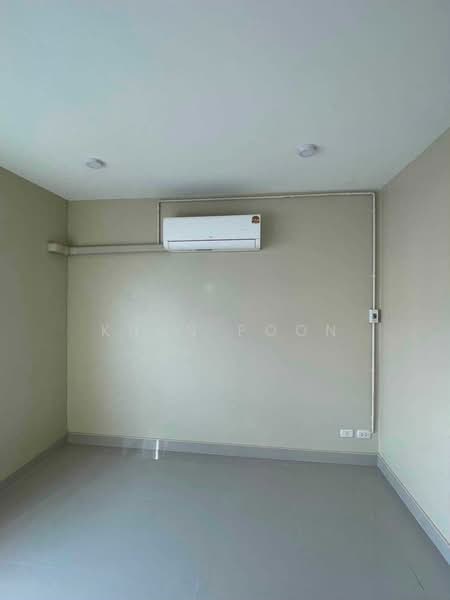 Townhouse for Sale / Rent | Villette Lite Pattanakarn 38 | 4-Car Parking (SPSSR358), Bangkok, พัฒนาการ 38, Suan Luang, Bangkok, 3 Bedrooms, 180 sqm, Townhouse For Rent, by Khun Poon, 500490534 - DDproperty.com