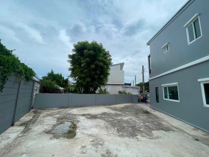 Townhouse for Sale / Rent | Villette Lite Pattanakarn 38 | 4-Car Parking (SPSSR358), Bangkok, พัฒนาการ 38, Suan Luang, Bangkok, 3 Bedrooms, 180 sqm, Townhouse For Sale, by Khun Poon, 500490547 - DDproperty.com