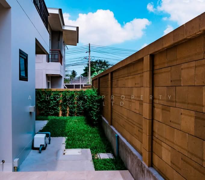 Single house for sale in Baan Kanthamat project, Pattaya, Chon Buri (Pattaya), Nong Pla Lai, Bang Lamung (Pattaya), Chon Buri (Pattaya), 4 Bedrooms, 190 sqm, Single Detached House For Sale, by A House Property Co.,Ltd., 500490586 - DDproperty.com