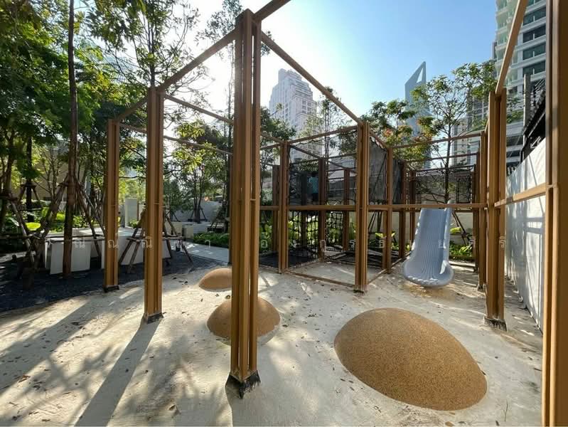 Noble State 39, Bangkok, 35 Soi Sukhumvit 39, Khlong Tan Nua, Watthana, Bangkok, 2 Bedrooms, 69 sqm, Condo For Rent, by จิณณ์ณิชา อังกูรธันยศิริ, 500490599 - DDproperty.com