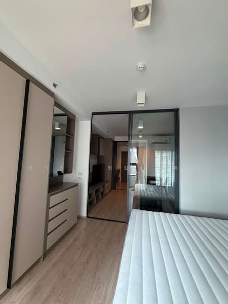 IDEO Sathorn-Wongwian Yai, Bangkok, 219 Soi Krung Thonburi 1, Khlong Ton Sai, Khlong San, Bangkok, 1 Bedroom, 35 sqm, Condo For Rent, by การุณ ชมภูบุตร, 500490600 - DDproperty.com