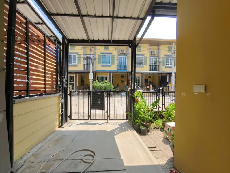 Golden Town Phetkasem-Phutthamonthon Sai 3, Bangkok, Phutta Monthon Sai 3 Road, Nong Kang Plu, Nong Khaem, Bangkok, 3 Bedrooms, 96 sqm, Townhouse For Sale, by The Best Property จิฟฟี่, 500490621 - DDproperty.com