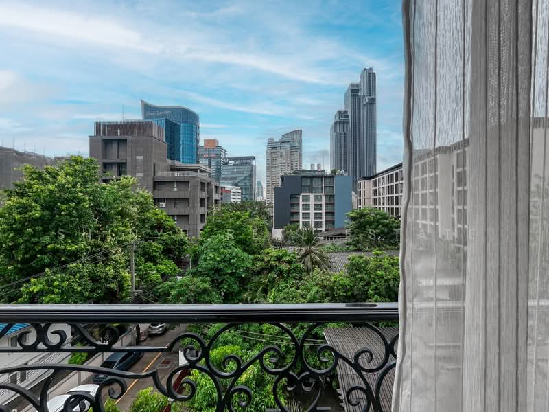 Luxury House for Sale in Sukhumvit 61, Ekkamai | Spacious 600 Sq.m. Private Residence in Prime Bangk, กรุงเทพ, คลองตันเหนือ, วัฒนา, กรุงเทพ, 600 ตร.ม., บ้านเดี่ยว ขาย, โดย Shinyu Real Estate, 500490669 - DDproperty.com