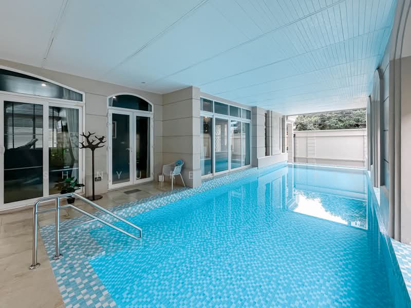 Luxury House for Sale in Sukhumvit 61, Ekkamai | Spacious 600 Sq.m. Private Residence in Prime Bangk, Bangkok, Khlong Tan Nua, Watthana, Bangkok, 4 Bedrooms, 600 sqm, Single Detached House For Sale, by Shinyu Real Estate, 500490669 - DDproperty.com