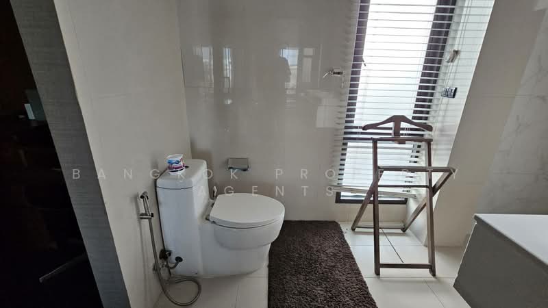 Townhouse in Ekkamai with private pool, กรุงเทพ, คลองตันเหนือ, วัฒนา, กรุงเทพ, 450 ตร.ม., ทาวน์เฮ้าส์ ขาย, โดย BANGKOK PROPERTY AGENTS, 500490672 - DDproperty.com