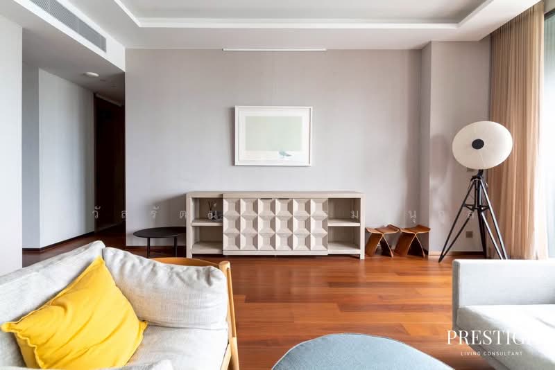 The Estelle Phrom Phong, Bangkok, 131 Soi Sukhumvit 26, Khong Tan, Khlong Toei, Bangkok, 4 Bedrooms, 229 sqm, Condo For Rent, by ถวัลรัตน์ ธรรมานุกูล, 500490694 - DDproperty.com