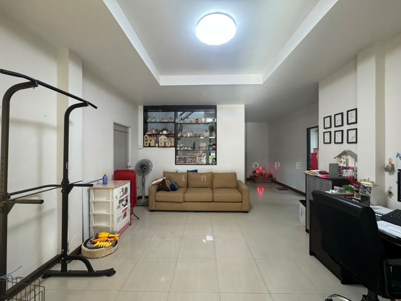 หมู่บ้านวาสินีแกรนด์โฮม ลาดพร้าว101 (Vasinee Grand Home) กรุงเทพมหานคร, Bangkok, Khlong Chan, Bang Kapi, Bangkok, 3 Bedrooms, 150 sqm, Single Detached House For Sale, by The Best Property เก๋, 500490699 - DDproperty.com
