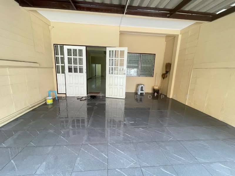 ทาวน์เฮ้าส์ดอนหัวฬ่อ ชลบุรี, Chon Buri (Pattaya), Don Hualo, Muang Chon Buri, Chon Buri (Pattaya), 2 Bedrooms, 100 sqm, Townhouse For Sale, by The Best Property กิ๊ก, 500490705 - DDproperty.com