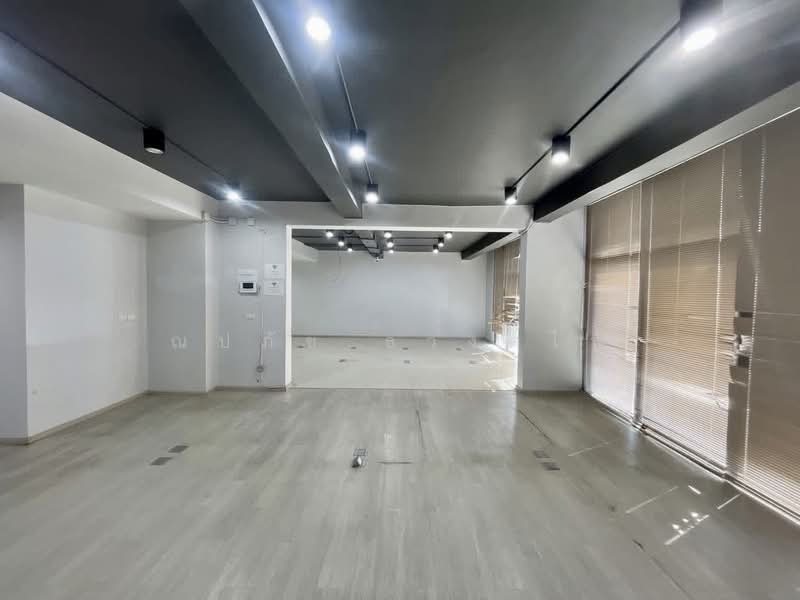 ให้เช่าโฮมออฟฟิศ 5 ชั้น The Pride Sukhumvit 77 (2 ยูนิต) ตึกเชื่อมกันพร้อมลิฟต์, กรุงเทพ, อ่อนนุช, สวนหลวง, กรุงเทพ, 760 ตร.ม., สำนักงาน ให้เช่า, โดย ณปภัช ธวงค์ไพ, 500490744 - DDproperty.com