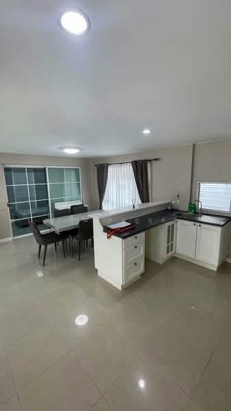 มัณฑนา อ่อนนุช-วงแหวน 1, Bangkok, Dok Mai, Prawet, Bangkok, 4 Bedrooms, 200 sqm, Single Detached House For Rent, by การุณ ชมภูบุตร, 500490768 - DDproperty.com