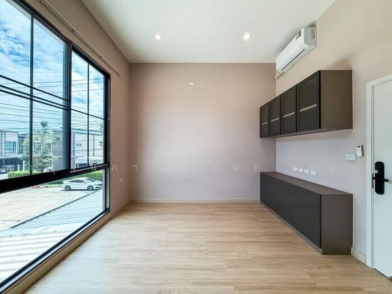 Verve Ramkhamhaeng-Wongwaen, Bangkok, Ratpattana Saphan Sung, Saphan Sung, Bangkok, 3 Bedrooms, 123 sqm, Townhouse For Sale, by คุณรุ่งนภา ศาสนะ (ออย), 500490780 - DDproperty.com