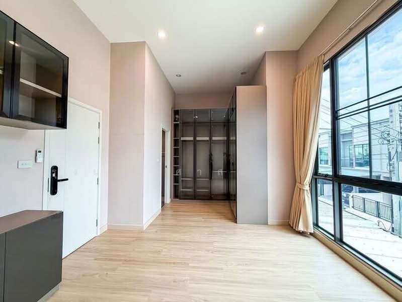 Verve Ramkhamhaeng-Wongwaen, Bangkok, Ratpattana Saphan Sung, Saphan Sung, Bangkok, 3 Bedrooms, 123 sqm, Townhouse For Sale, by คุณรุ่งนภา ศาสนะ (ออย), 500490780 - DDproperty.com