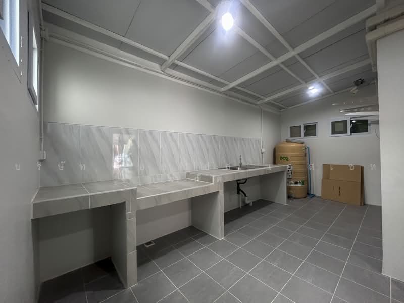 Pleno Ratchapruek-Chaengwattana, Pathum Thani, O Bo Cho Rim Khan Khlong Ko Kriang Road, Bang Khu Wat, Muang Pathum Thani, Pathum Thani, 3 Bedrooms, 120 sqm, Townhouse For Sale, by บริษัท เอชแอล แอสเซท จำกัด, 500490788 - DDproperty.com