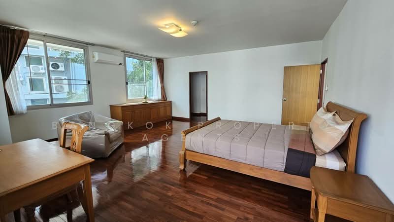 Aramvej Apartment, Bangkok, 181 Soi Sukhumvit 49/11, Khlong Tan Nua, Watthana, Bangkok, 3 Bedrooms, 300 sqm, Condo For Rent, by BANGKOK PROPERTY AGENTS, 500490795 - DDproperty.com