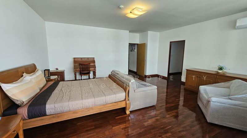 Aramvej Apartment, Bangkok, 181 Soi Sukhumvit 49/11, Khlong Tan Nua, Watthana, Bangkok, 3 Bedrooms, 300 sqm, Condo For Rent, by BANGKOK PROPERTY AGENTS, 500490795 - DDproperty.com