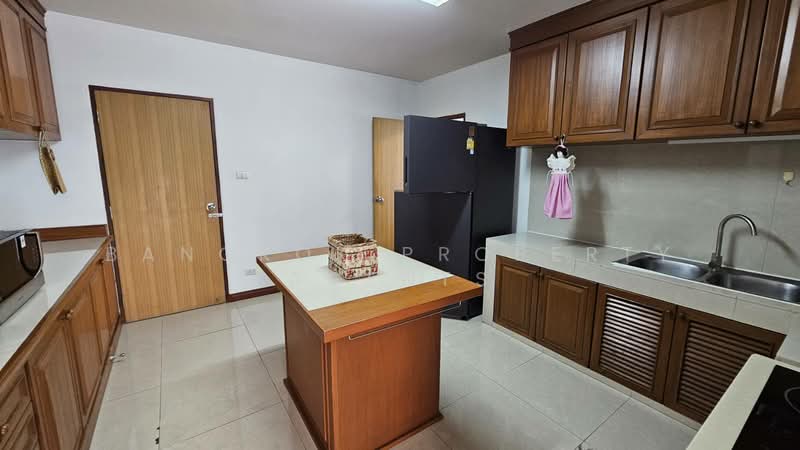 Aramvej Apartment, Bangkok, 181 Soi Sukhumvit 49/11, Khlong Tan Nua, Watthana, Bangkok, 3 Bedrooms, 300 sqm, Condo For Rent, by BANGKOK PROPERTY AGENTS, 500490795 - DDproperty.com