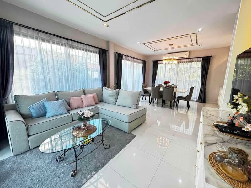 Grand Bangkok Boulevard Rama9, Bangkok, Krungthep Kreetha Road, Saphan Sung, Saphan Sung, Bangkok, 4 Bedrooms, 247 sqm, Single Detached House For Rent, by Khun Jane, 500490808 - DDproperty.com