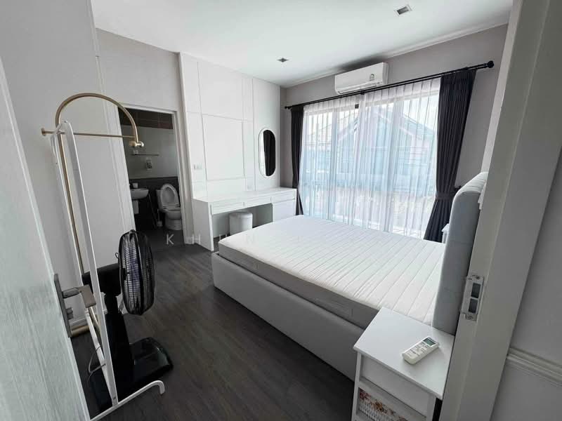 Grand Bangkok Boulevard Rama9, Bangkok, Krungthep Kreetha Road, Saphan Sung, Saphan Sung, Bangkok, 4 Bedrooms, 247 sqm, Single Detached House For Rent, by Khun Jane, 500490808 - DDproperty.com