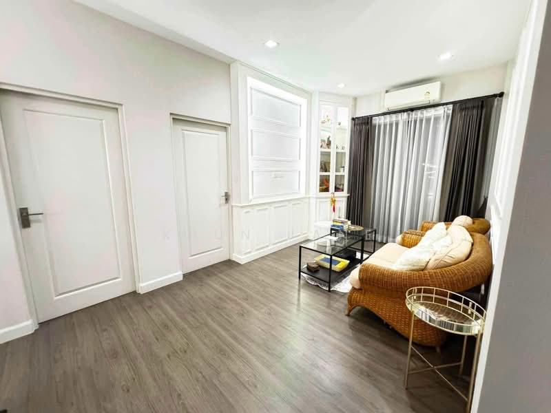 Grand Bangkok Boulevard Rama9, Bangkok, Krungthep Kreetha Road, Saphan Sung, Saphan Sung, Bangkok, 4 Bedrooms, 247 sqm, Single Detached House For Rent, by Khun Jane, 500490808 - DDproperty.com