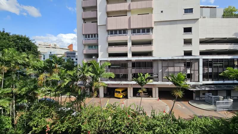 Aramvej Apartment, Bangkok, 181 Soi Sukhumvit 49/11, Khlong Tan Nua, Watthana, Bangkok, 4 Bedrooms, 260 sqm, Condo For Rent, by BANGKOK PROPERTY AGENTS, 500490832 - DDproperty.com