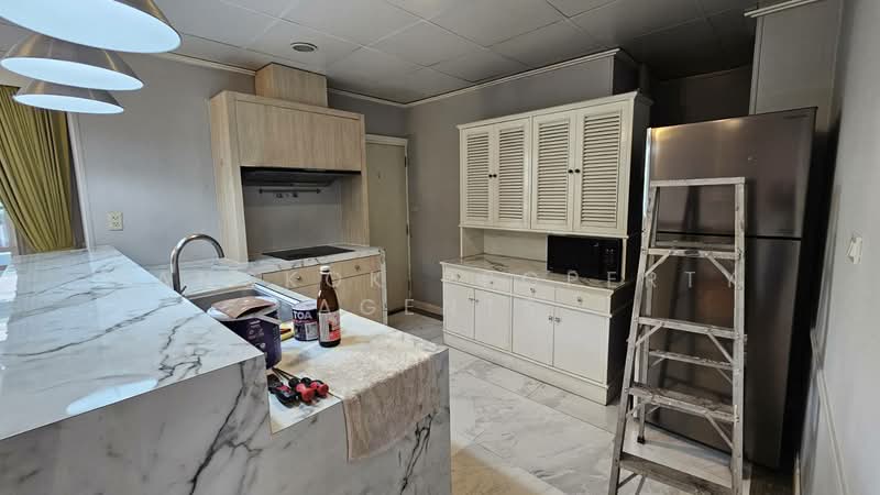 Aramvej Apartment, Bangkok, 181 Soi Sukhumvit 49/11, Khlong Tan Nua, Watthana, Bangkok, 4 Bedrooms, 260 sqm, Condo For Rent, by BANGKOK PROPERTY AGENTS, 500490832 - DDproperty.com