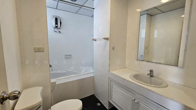 Aramvej Apartment, Bangkok, 181 Soi Sukhumvit 49/11, Khlong Tan Nua, Watthana, Bangkok, 4 Bedrooms, 260 sqm, Condo For Rent, by BANGKOK PROPERTY AGENTS, 500490832 - DDproperty.com
