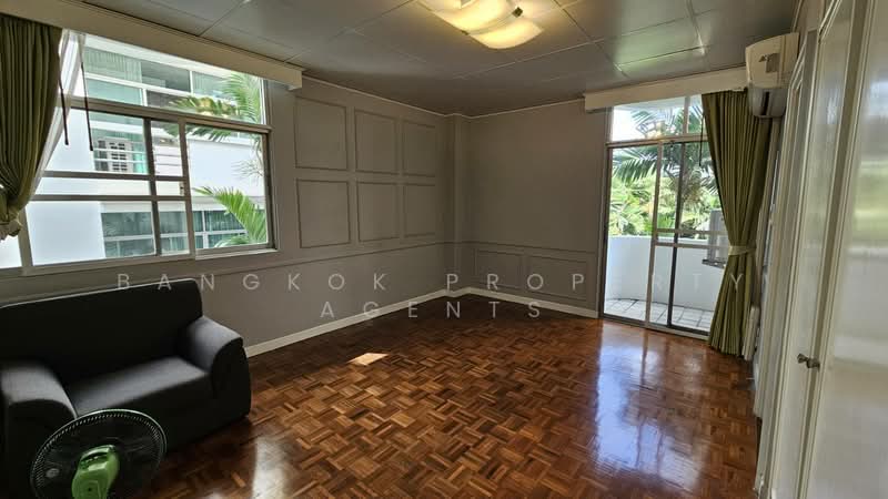 Aramvej Apartment, Bangkok, 181 Soi Sukhumvit 49/11, Khlong Tan Nua, Watthana, Bangkok, 4 Bedrooms, 260 sqm, Condo For Rent, by BANGKOK PROPERTY AGENTS, 500490832 - DDproperty.com