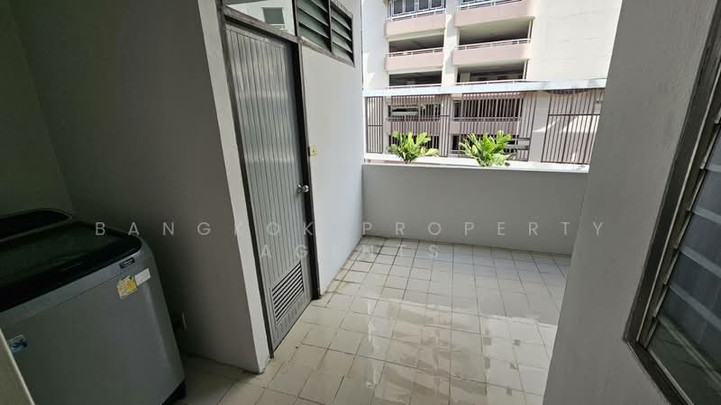 Aramvej Apartment, Bangkok, 181 Soi Sukhumvit 49/11, Khlong Tan Nua, Watthana, Bangkok, 4 Bedrooms, 260 sqm, Condo For Rent, by BANGKOK PROPERTY AGENTS, 500490832 - DDproperty.com