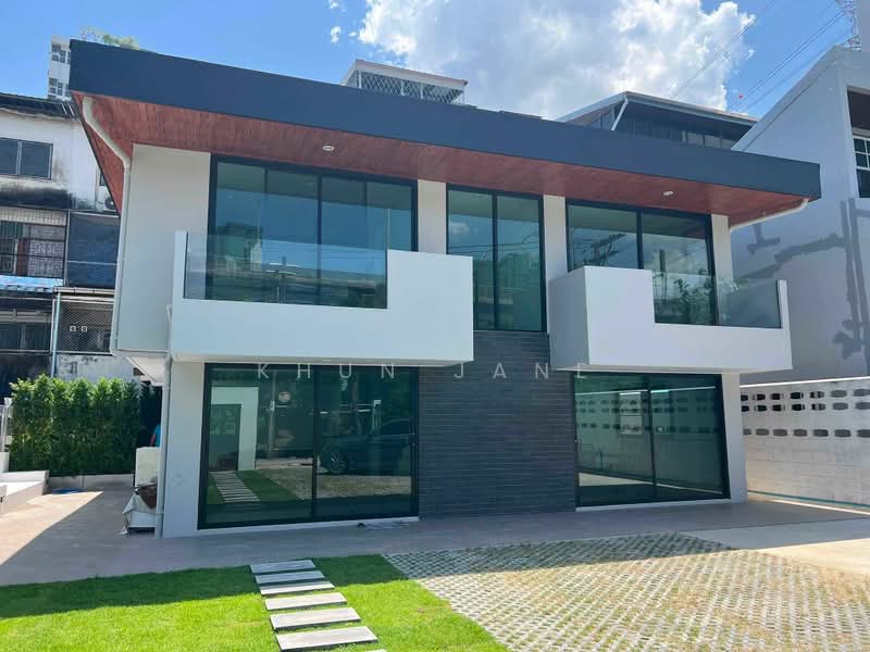 Luxury Newly Renovated House for Rent in Phatthanakan, Bangkok (SPSJP603), Bangkok, พัฒนาการ3, Suan Luang, Bangkok, 4 Bedrooms, 185 sqm, Single Detached House For Rent, by Khun Jane, 500490845 - DDproperty.com
