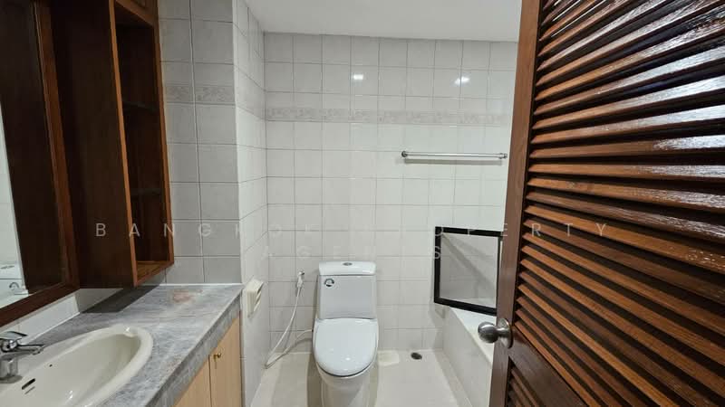 Sethiwan Residence, Bangkok, Soi Sukhumvit 13, Khlongtoei Nua, Watthana, Bangkok, 2 Bedrooms, 206 sqm, Condo For Rent, by BANGKOK PROPERTY AGENTS, 500490859 - DDproperty.com