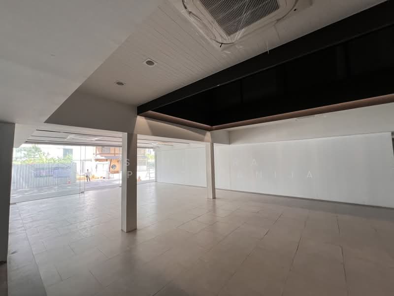 พื้นที่ให้เช่า เอกมัย สุขุมวิท : Space for rent Ekkamai, Sukhumvit, กรุงเทพ, คลองตันเหนือ, วัฒนา, กรุงเทพ, 140 ตร.ม., พื้นที่ขายของ ให้เช่า, โดย Sumitara Sampattavanija, 500490871 - DDproperty.com
