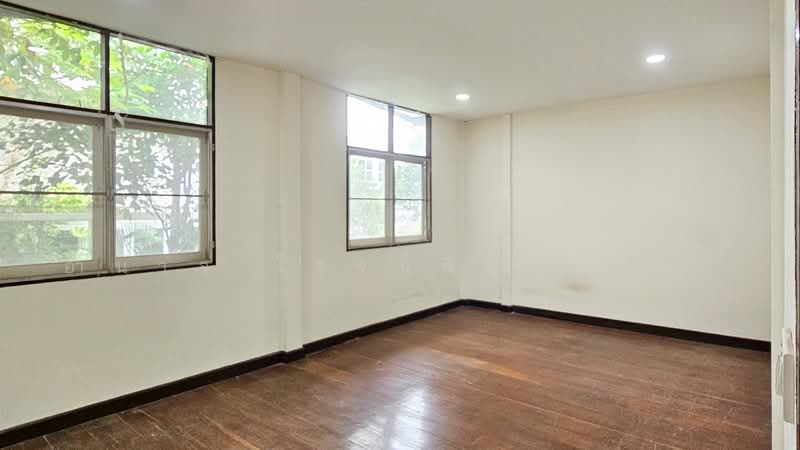็House for Rent Soi-Phueng-Mi-28, Bangkok, สุขุมวิท, Bang Chak, Phra Khanong, Bangkok, 3 Bedrooms, 386 sqm, Single Detached House For Rent, by อำนาจ โรจน์พิบูลย์พันธ์, 500490879 - DDproperty.com