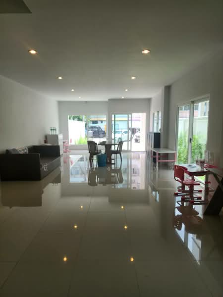 ซอยสุคธสวัสดิ์ 16, Bangkok, Lat Phrao, Bangkok, 3 Bedrooms, 250 sqm, Semi-Detached House (Twin House) For Rent, by ภูวเดช ถิ่นดวงจันทร์, 500490885 - DDproperty.com