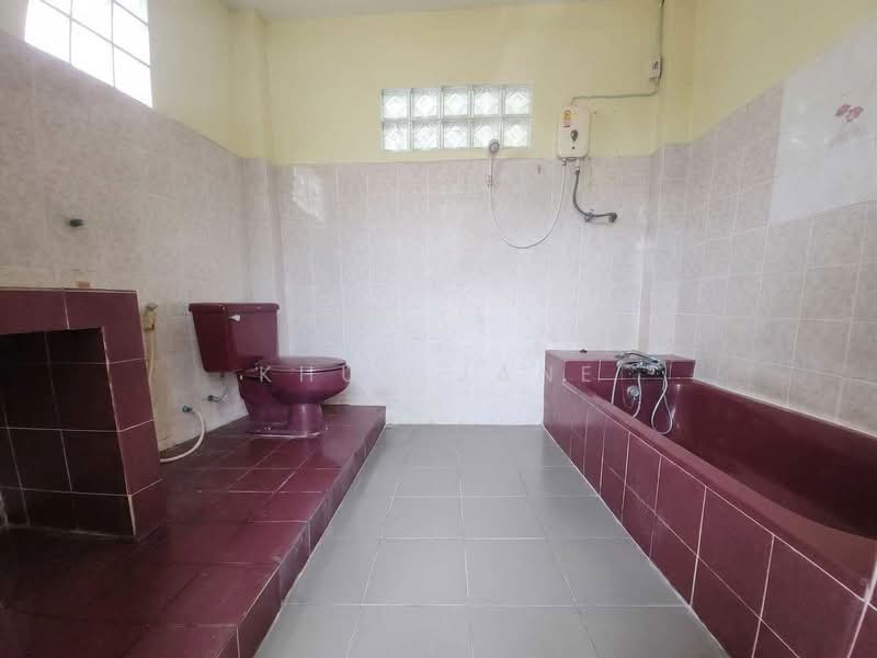 Townhouse for Rent Near Two MRT Lines: Lat Phrao / Phawana (SPSJP604), Bangkok, ลาดพร้าว 41, Chan Kasem, Chatuchak, Bangkok, 5 Bedrooms, 450 sqm, Townhouse For Rent, by Khun Jane, 500490898 - DDproperty.com