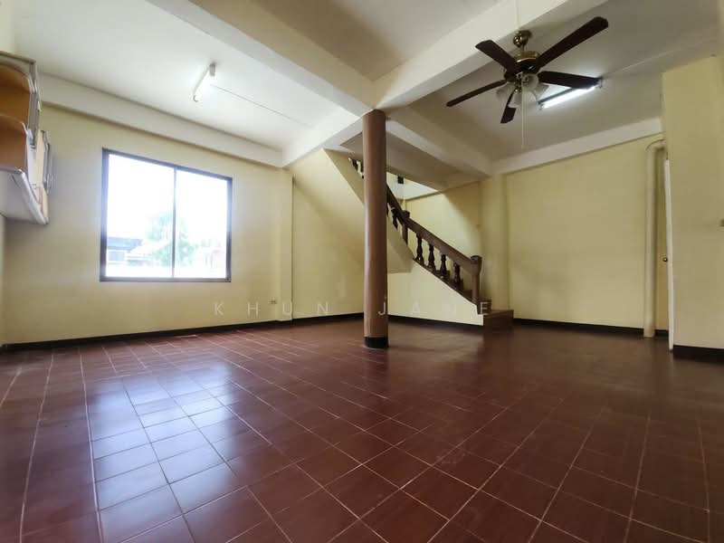 Townhouse for Rent Near Two MRT Lines: Lat Phrao / Phawana (SPSJP604), Bangkok, ลาดพร้าว 41, Chan Kasem, Chatuchak, Bangkok, 5 Bedrooms, 450 sqm, Townhouse For Rent, by Khun Jane, 500490898 - DDproperty.com
