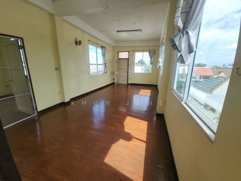 Townhouse for Rent Near Two MRT Lines: Lat Phrao / Phawana (SPSJP604), Bangkok, ลาดพร้าว 41, Chan Kasem, Chatuchak, Bangkok, 5 Bedrooms, 450 sqm, Townhouse For Rent, by Khun Jane, 500490898 - DDproperty.com