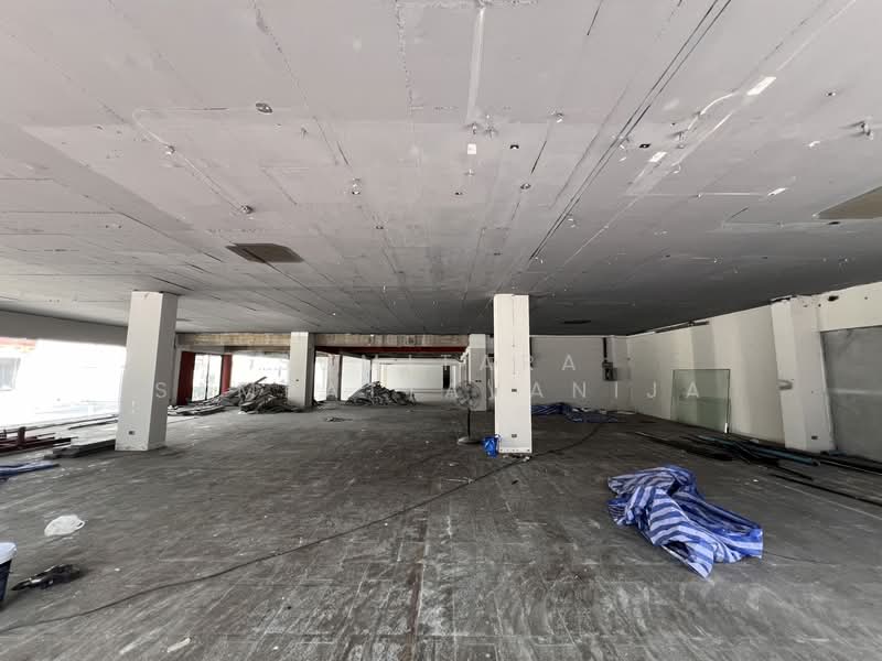 Space for rent Ekkamai, Sukhumvit, Bangkok, Khlong Tan Nua, Watthana, Bangkok, , 63 sqm, Retail Space For Rent, by Sumitara Sampattavanija, 500490908 - DDproperty.com