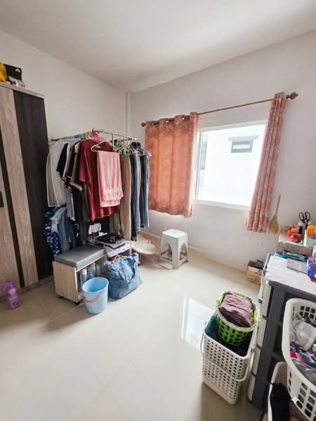 เทอเรสพาร์ค พุทธมณฑลสาย 4–5, Samut Sakhon, Om Noi, Krathum Baen, Samut Sakhon, 4 Bedrooms, 110 sqm, Townhouse For Sale, by ขายทาวน์โฮม เทอเรสพาร์ค พุทธมณฑลสาย 4–5 | 4 นอน 2 น้ำ | 2.1 ล้านบาท, 500490912 - DDproperty.com