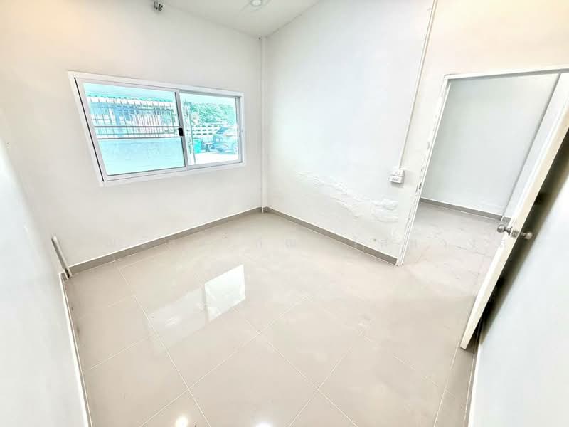 ขาย ทาวน์เฮ้าส์ ชุมชนพงษ์เพชร แจ้งวัฒนะ 14, Bangkok, Thung Song Hong, Lak Si, Bangkok, 2 Bedrooms, 45 sqm, Townhouse For Sale, by กรณวัสส์ กัณฑวัสส์วงส์, 500490917 - DDproperty.com