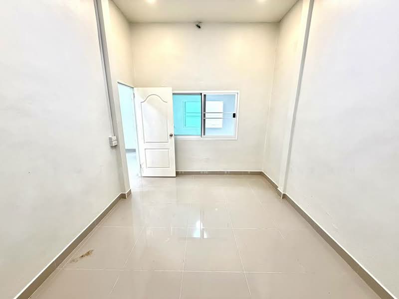 ขาย ทาวน์เฮ้าส์ ชุมชนพงษ์เพชร แจ้งวัฒนะ 14, Bangkok, Thung Song Hong, Lak Si, Bangkok, 2 Bedrooms, 45 sqm, Townhouse For Sale, by กรณวัสส์ กัณฑวัสส์วงส์, 500490917 - DDproperty.com