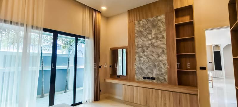 4 Bedroom Pool Villa for Sale Mabprachan Pattaya, Chon Buri (Pattaya), Bang Lamung, Bang Lamung (Pattaya), Chon Buri (Pattaya), 4 Bedrooms, 350 sqm, Villa For Sale, by PLC real estate, 500490953 - DDproperty.com