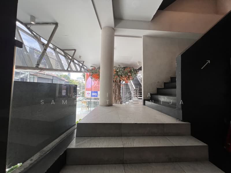 พื้นที่ให้เช่าทองหล่อ สุขุมวิท : Space for rent Thonglor, Sukhumvit, กรุงเทพ, คลองตันเหนือ, วัฒนา, กรุงเทพ, 245 ตร.ม., พื้นที่ขายของ ให้เช่า, โดย Sumitara Sampattavanija, 500490968 - DDproperty.com