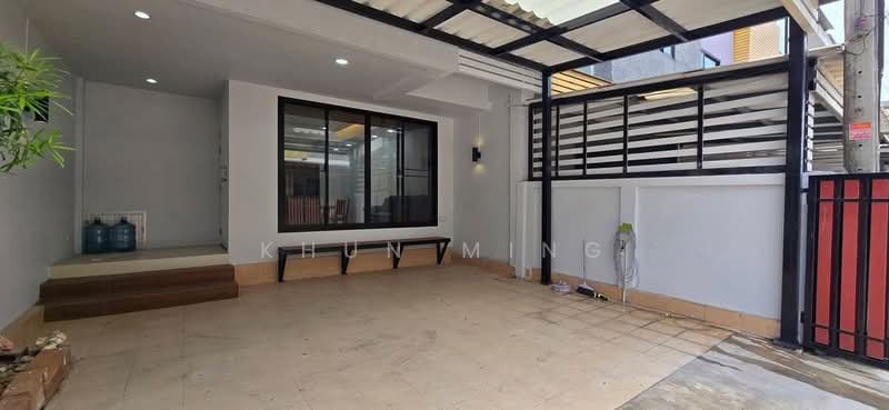 Sarin Wiz Sukhumvit 107 : สาริน วิช สุขุมวิท 107, สมุทรปราการ, ถ.สุขุมวิท 107, สำโรงเหนือ, เมืองสมุทรปราการ, สมุทรปราการ, 182 ตร.ม., ทาวน์เฮ้าส์ ให้เช่า, โดย Khun Ming, 500490969 - DDproperty.com