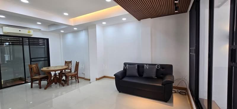 Sarin Wiz Sukhumvit 107 : สาริน วิช สุขุมวิท 107, สมุทรปราการ, ถ.สุขุมวิท 107, สำโรงเหนือ, เมืองสมุทรปราการ, สมุทรปราการ, 182 ตร.ม., ทาวน์เฮ้าส์ ให้เช่า, โดย Khun Ming, 500490969 - DDproperty.com