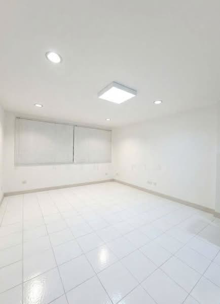 For Rent: 6-Story Commercial Building/Warehouse/Showroom, 2 Units, near BTS Phraeksa (SPSAD4126), Samut Prakan, แพรกษา, Tai Ban Mai, Muang Samut Prakarn, Samut Prakan, , 1,200 sqm, Shophouse For Rent, by Agent Pla, 500491040 - DDproperty.com