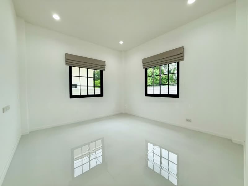 Luxury European-Style Model House For Sale – Parish De Canal, Ratchaburi, เพชรเกษม-โคกหม้อ ซอย 11, Khok Mo, Muang Ratchaburi, Ratchaburi, 3 Bedrooms, 184 sqm, Single Detached House For Sale, by ธีรนุช ธีระวาทิน, 500491056 - DDproperty.com