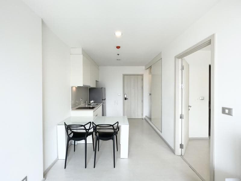 Rhythm Sukhumvit 42, Bangkok, Soi Sukhumvit 42, Sukhumvit Road, Phra Kanong, Khlong Toei, Bangkok, 1 Bedroom, 35 sqm, Condo For Rent, by Beyond360, 500491064 - DDproperty.com