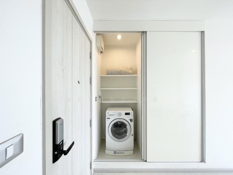 Rhythm Sukhumvit 42, Bangkok, Soi Sukhumvit 42, Sukhumvit Road, Phra Kanong, Khlong Toei, Bangkok, 1 Bedroom, 35 sqm, Condo For Rent, by Beyond360, 500491064 - DDproperty.com